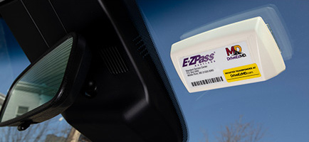 Properly mounted E-ZPass transponder